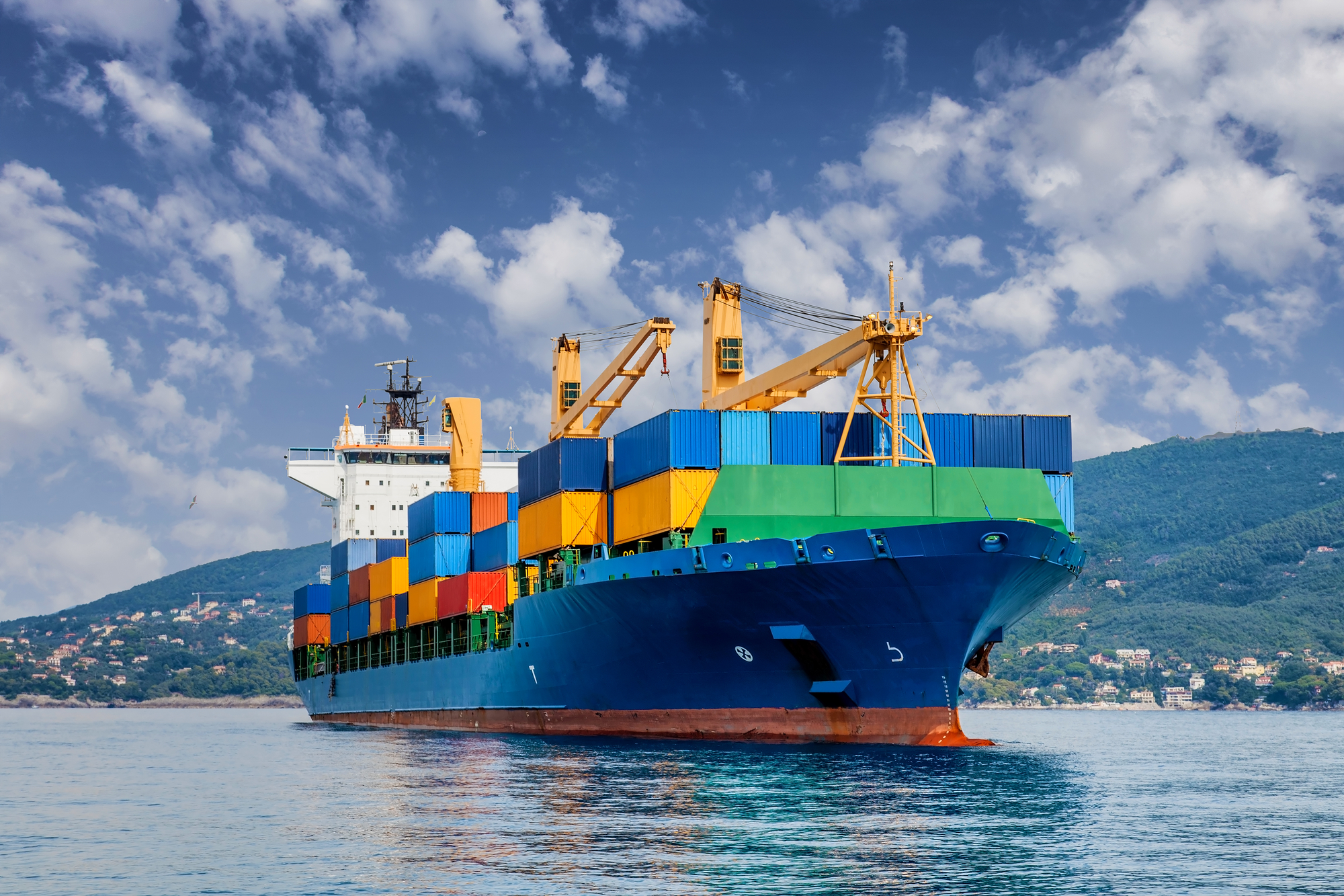 Скорость контейнерной поставки из Азии в ЕС все еще в два раза ниже допандемийных показателей